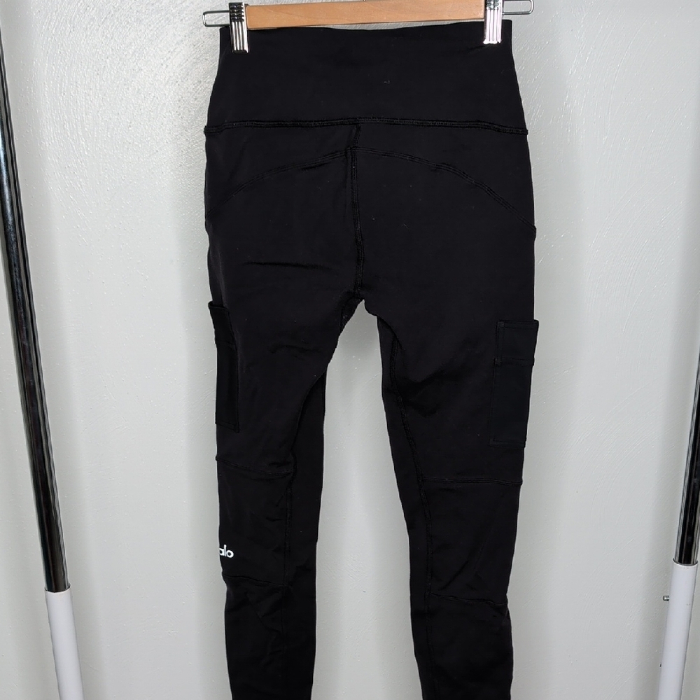ALO Yoga Black Leggings - Picture 3 of 5
